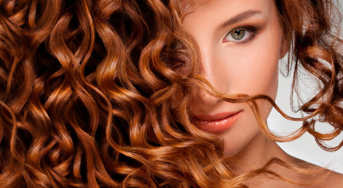 6 правил догляду за кучерявим волоссям - Жіночий Світ