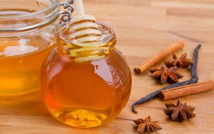 content_cinnamon_and_honey-_extraordinary_healing_properties1