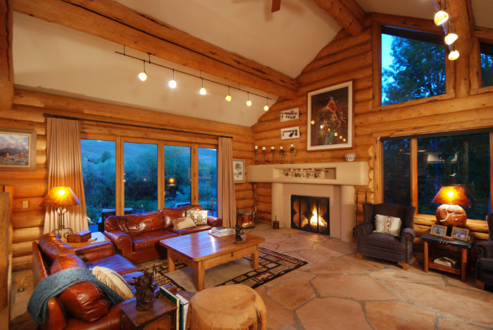 Fireplace-in-mountain-home