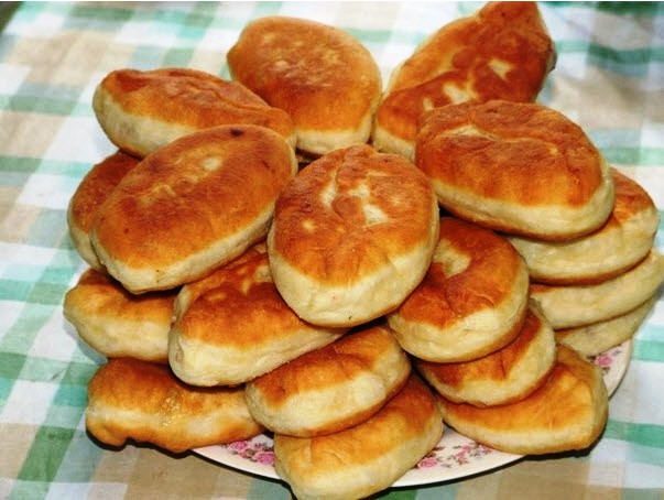 bistrie-pirojki-na-kefire-retept-s-foto