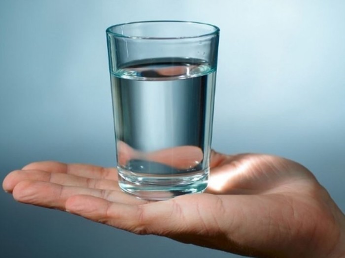 вода