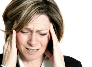 Вчені назвали симптоми, які проявляються за місяць до інсульту