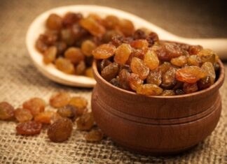 6 переваг, які ви отримаєте, вживаючи родзинки цієї зими