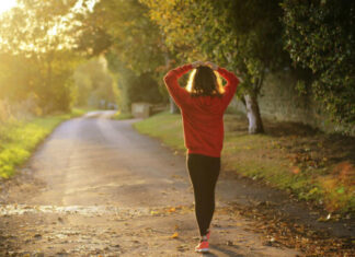 Чому корисно виходити на прогулянку після їжі