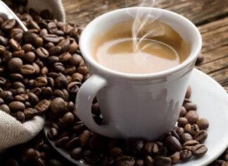 У який час краще всього випити першу чашку кави