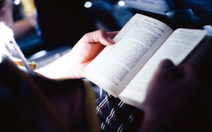 читати книгу