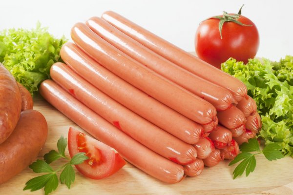 depositphotos_86805404-stock-photo-stack-of-sausages